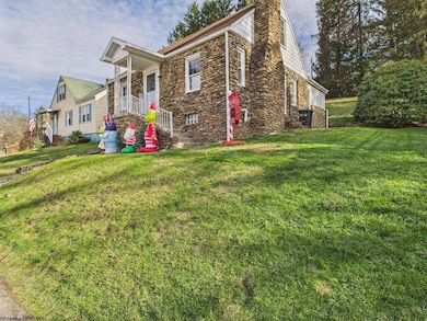 1130 S Park Dr, Fairmont, WV 26554 - photo 2