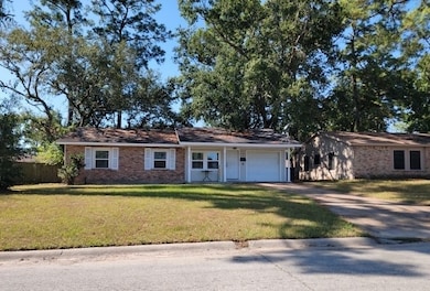 10535 Hollyglen Dr, Houston, TX 77016 - photo 3