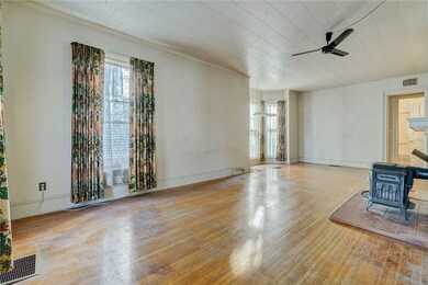 LIVING/DINING ROOM COMBO