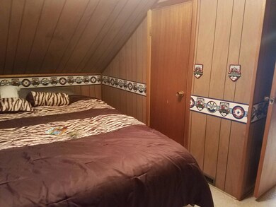 221 Metcalf St, Maxwell, IA 50161 - photo 4