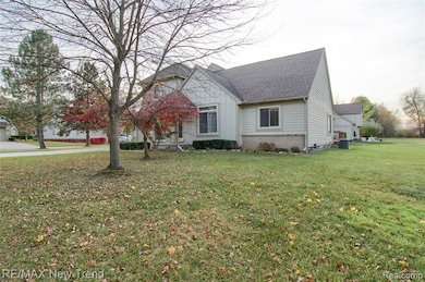 2759 Maple Forest Dr unit 84, Wixom, MI 48393 - photo 3