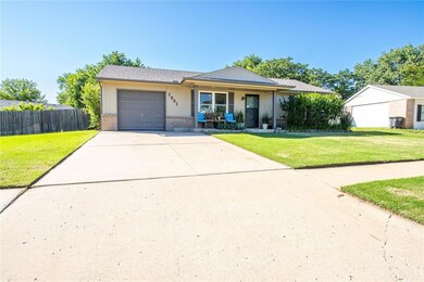 1601 NE 5th St, Moore, OK 73160 - photo 5