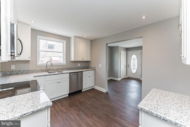 415 W 8th St, Lansdale, PA 19446 - photo 6