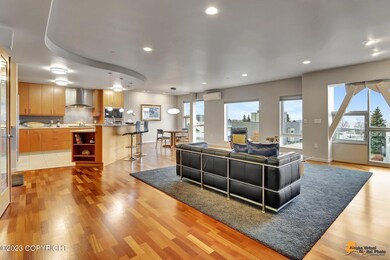 Grand Open big room