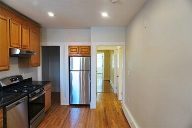 29 Lambert St unit 2R, Cambridge, MA 02141 - photo 3