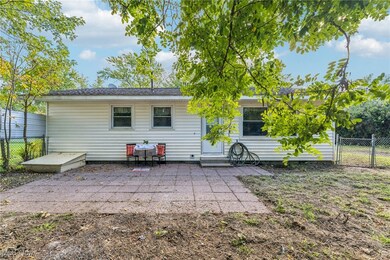 139 E Union St, Geneva, OH 44041 - photo 6