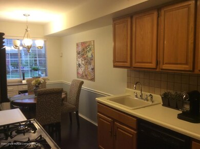 20 Franklin Ln unit D, Staten Island, NY 10306 - photo 6