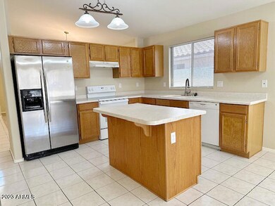 921 E Orchid Ln, Chandler, AZ 85225 - photo 4