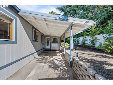 1865 Shorepines Cir, Coos Bay, OR 97420 - photo 4