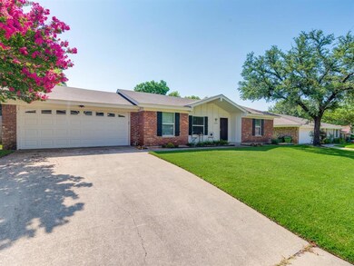 1124 Zelda Dr, Hurst, TX 76053 - photo 3