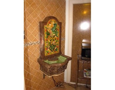 17 Cleveland Place unit B, Boston, MA 02113 - photo 7