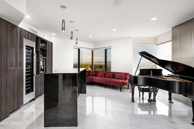 Crystal Point Penthouse-3