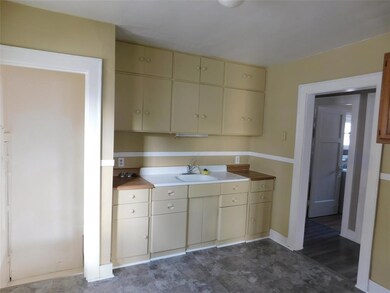 2526 Farrington St, Terre Haute, IN 47803 - photo 4