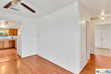 103 W Anderson Ave, Copperas Cove, TX 76522 - photo 6