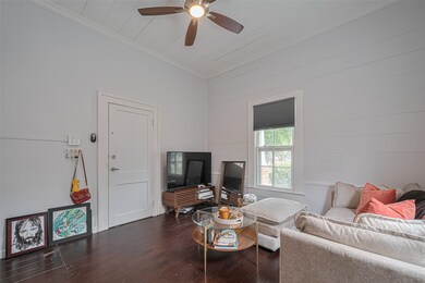 845 Columbia St unit B, Houston, TX 77007 - photo 5