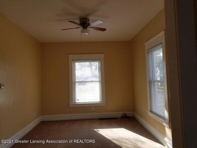 924 W Hillsdale St, Lansing, MI 48915 - photo 4