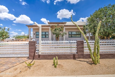 9005 S Calle Sahuaro, Guadalupe, AZ 85283 - photo 5