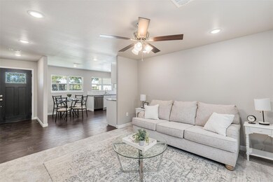 1012 Red Bud Dr, Azle, TX 76020 - photo 4