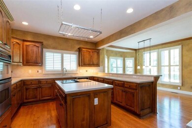 13413 W 75th Ct, Shawnee, KS 66216 - photo 5