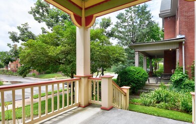 990 Bryden Rd, Columbus, OH 43205 - photo 3