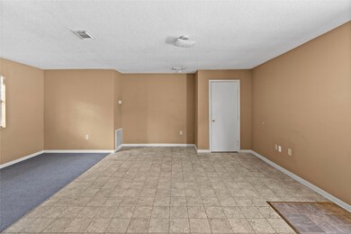 2200 Peach Ave unit 4, Bay City, TX 77414 - photo 3