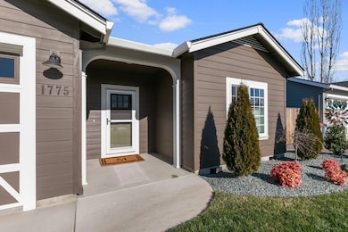 1775 Pearl Eye Ln, Medford, OR 97504 - photo 4