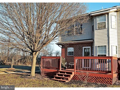 33 Red Tail Ct, Royersford, PA 19468 - photo 2