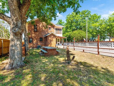 410 N Anglin St, Cleburne, TX 76031 - photo 5