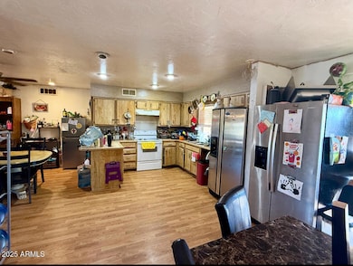 8151 W Westview Dr unit 5, Phoenix, AZ 85033 - photo 7