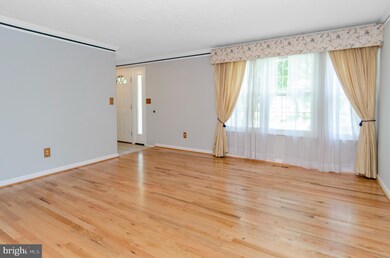 4304 Sugar Pine Ct, Burtonsville, MD 20866 - photo 3