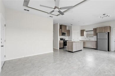 402 N Alexandrite Ave unit 2, Edinburg, TX 78541 - photo 3