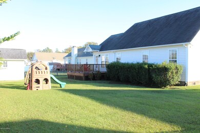 725 E Main St, Winterville, NC 28590 - photo 4