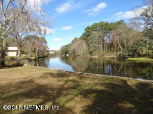 5015 Dian Wood Dr E, Jacksonville, FL 32210 - photo 2