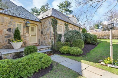 12 Searles Rd Darien CT 06820-large-049-
