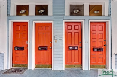 520 E Waldburg St unit B, Savannah, GA 31401 - photo 2