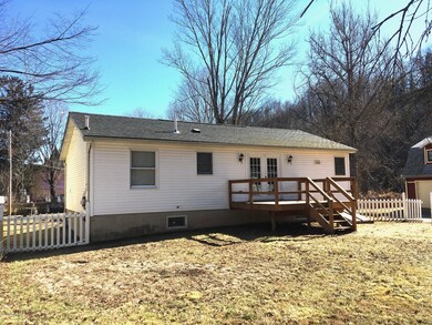 11 Wood St, Honesdale, PA 18431 - photo 3