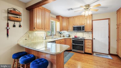 626 Orchard Rd, Sellersville, PA 18960 - photo 6