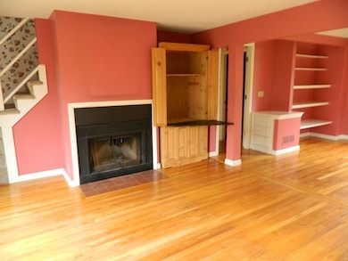 138 Lafayette St unit 1, Marblehead, MA 01945 - photo 7