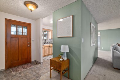 759NLaurelSt-008