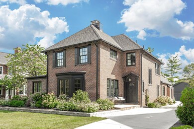 1684 Cambridge Blvd 003