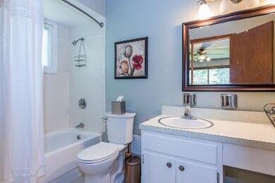 2108 Devonshire Rd, Waukegan, IL 60087 - photo 3