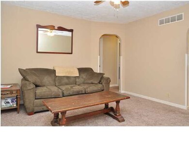 LIVING RM