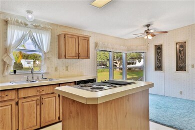 105 Hyde Park Cir, Davenport, FL 33897 - photo 5