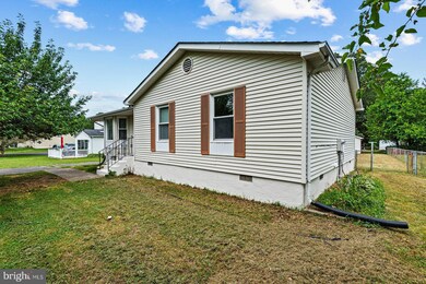 219 Mimosa Ave, Colonial Beach, VA 22443 - photo 4