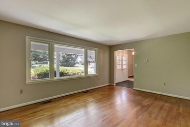 6005 Crossway Ct, Sykesville, MD 21784 - photo 4