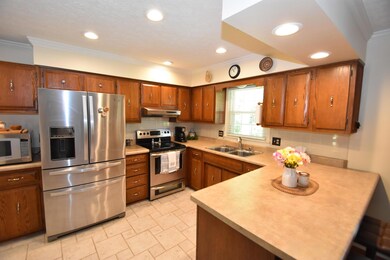 240 Farmbrook Cir, Frankfort, KY 40601 - photo 7