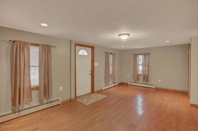 117 E Mechanic St, Muncy, PA 17756 - photo 2