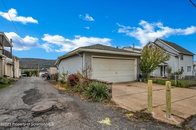1301 Dartmouth St, Scranton, PA 18504 - photo 5