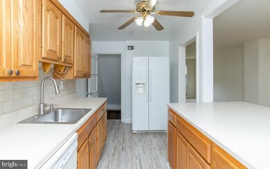 1133 Deanwood Rd, Parkville, MD 21234 - photo 7