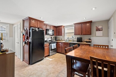 37 Union St unit 2, Salem, MA 01970 - photo 3